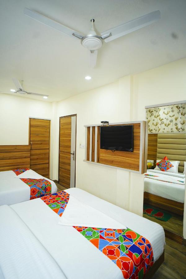 Hotel Delhi Darshan Deluxe-By Rsl Hospitality Ню Делхи Екстериор снимка