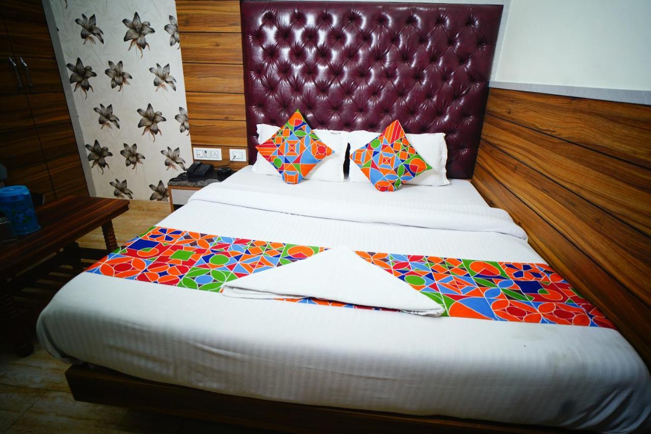Hotel Delhi Darshan Deluxe-By Rsl Hospitality Ню Делхи Екстериор снимка